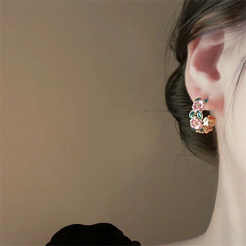 Wholesale French retro colored camellia enamel oil drop earrings fashionable temperament niche antique earrings